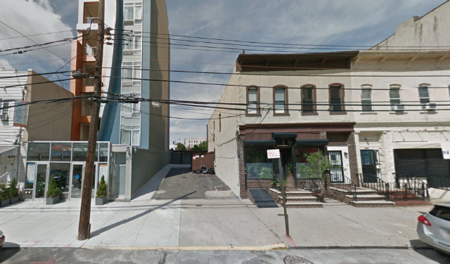 39-08 29th Street (vacant lot and building to the right), image from Google Maps
