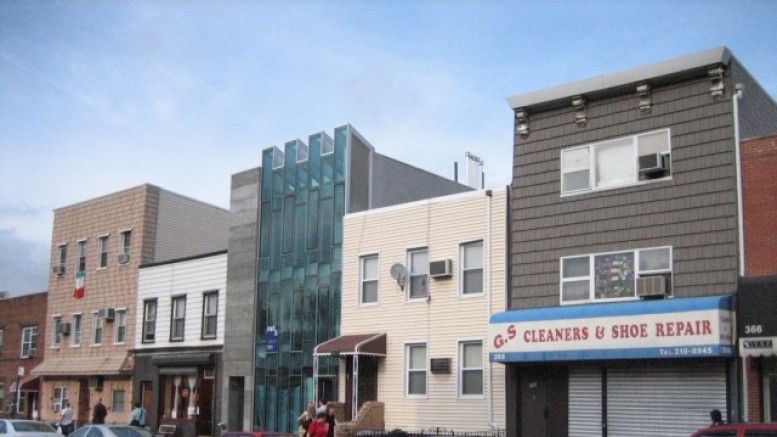 East Williamsburg, with extreme demand and no redeeming architectural value, remains stunted at two and three stories. Image from Wikimedia.