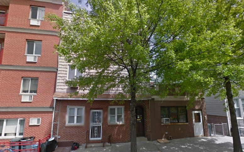 438 Humboldt Street