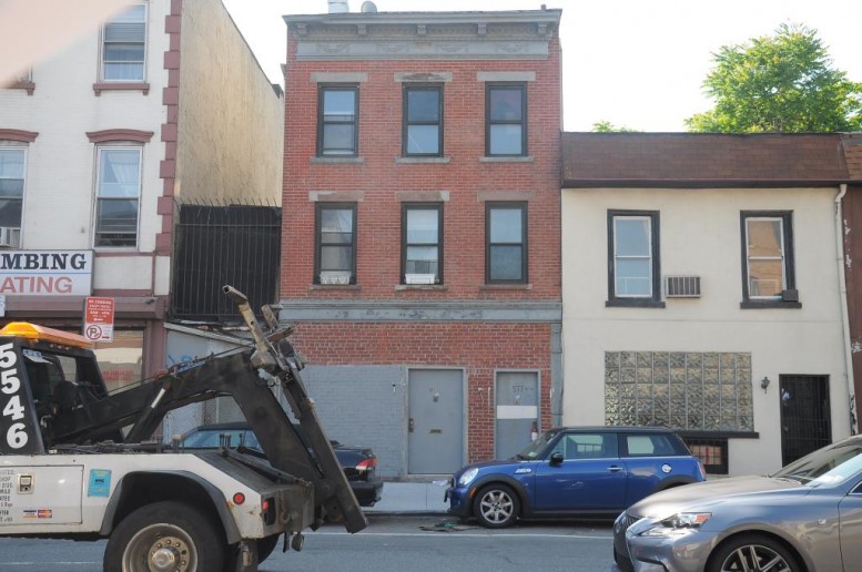 577 Third Avenue, photo by Christopher Bride for Property Shark