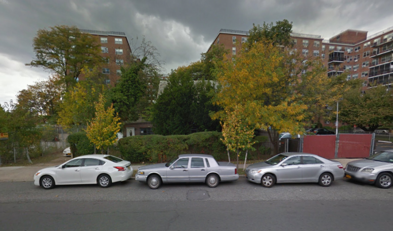 71-66 Parsons Boulevard, image via Google Maps