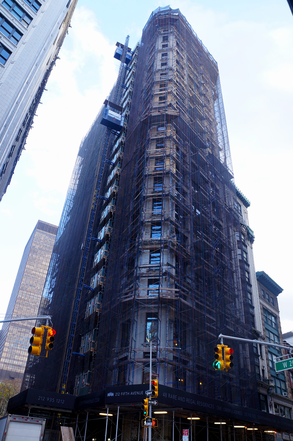 212 Fifth Avenue clad in scaffolding