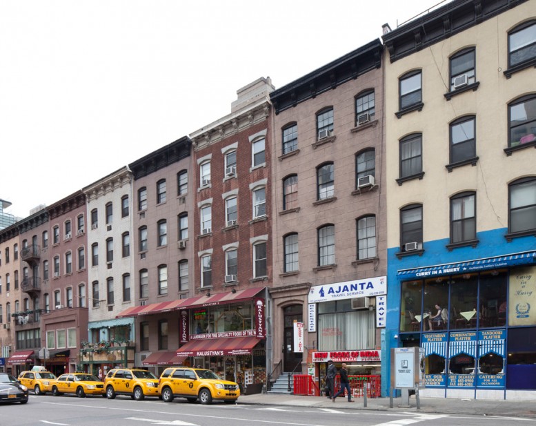 The Chester A. Arthur House at 123 Lexington Avenue (third from right), one of the items on the LPC backlog.
