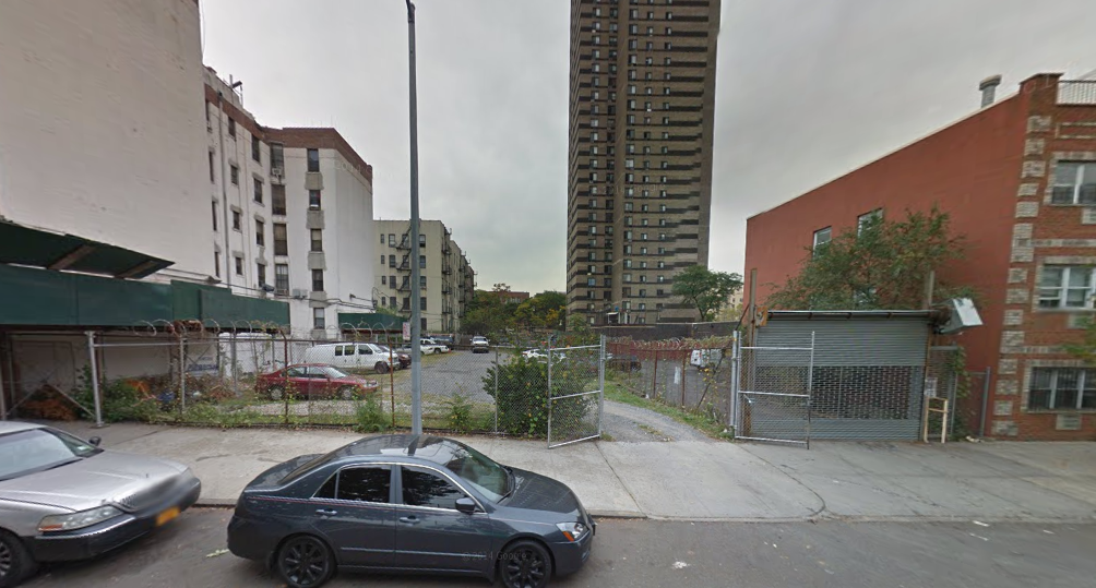 2118 Mapes Avenue, image via Google Maps