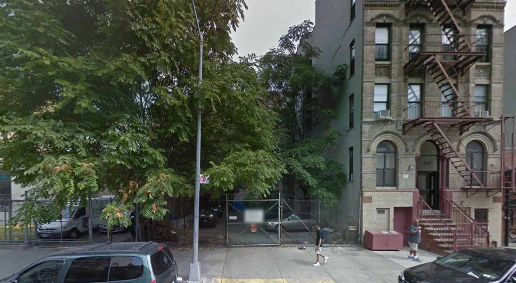 221 East 105th Street, image via Google Maps