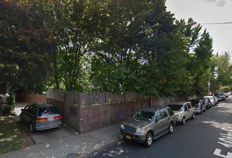 1433 East 10th Street
