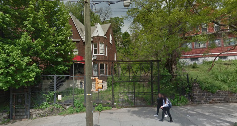 235 West Kingsbridge Road in May 2016. image via Google Maps