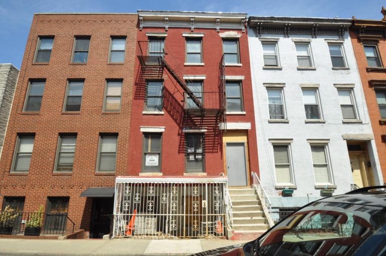 17 Fillmore Place, April 2016. Photo by Christopher Bride for PropertyShark.
