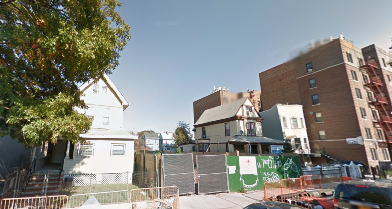 229 Hawthorne Street