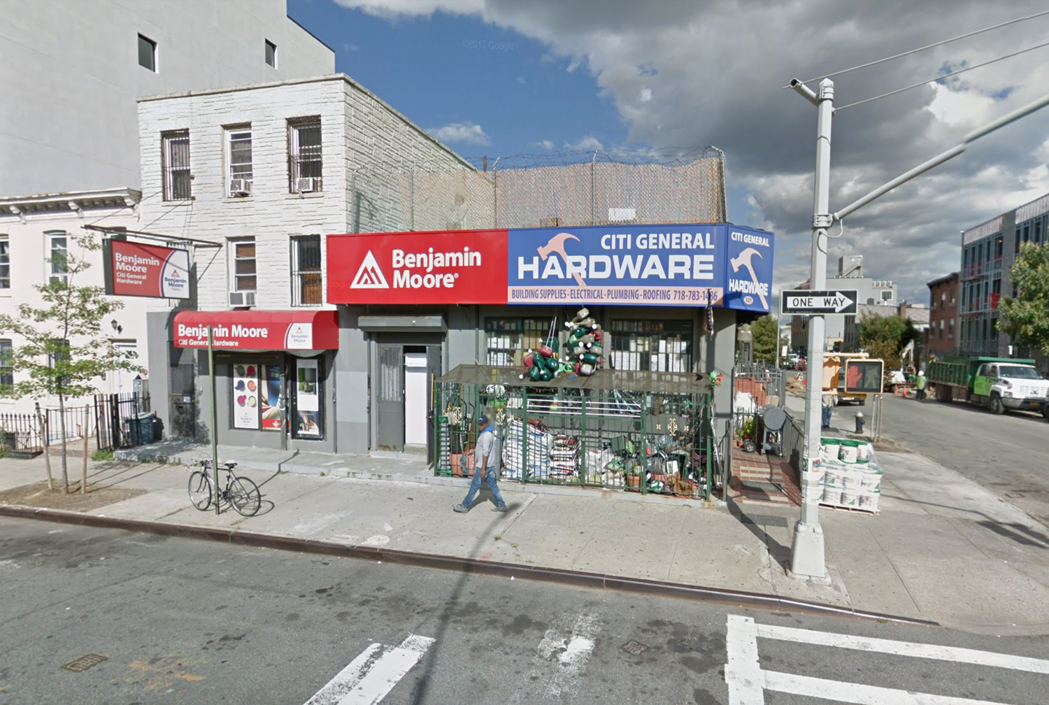 321 Franklin Avenue hardware store, via Google Maps