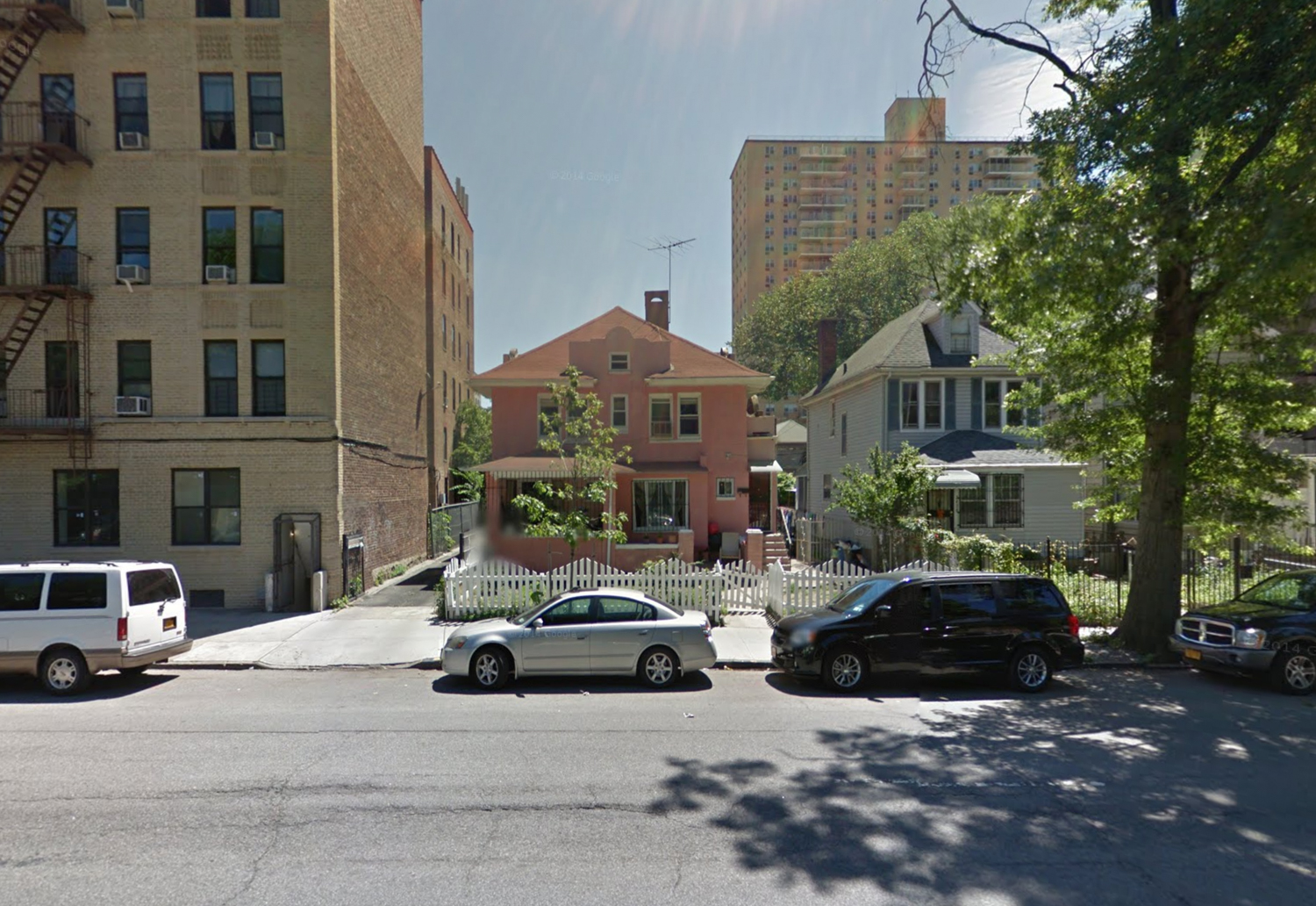 2434 Bronx Park East, via Google Maps