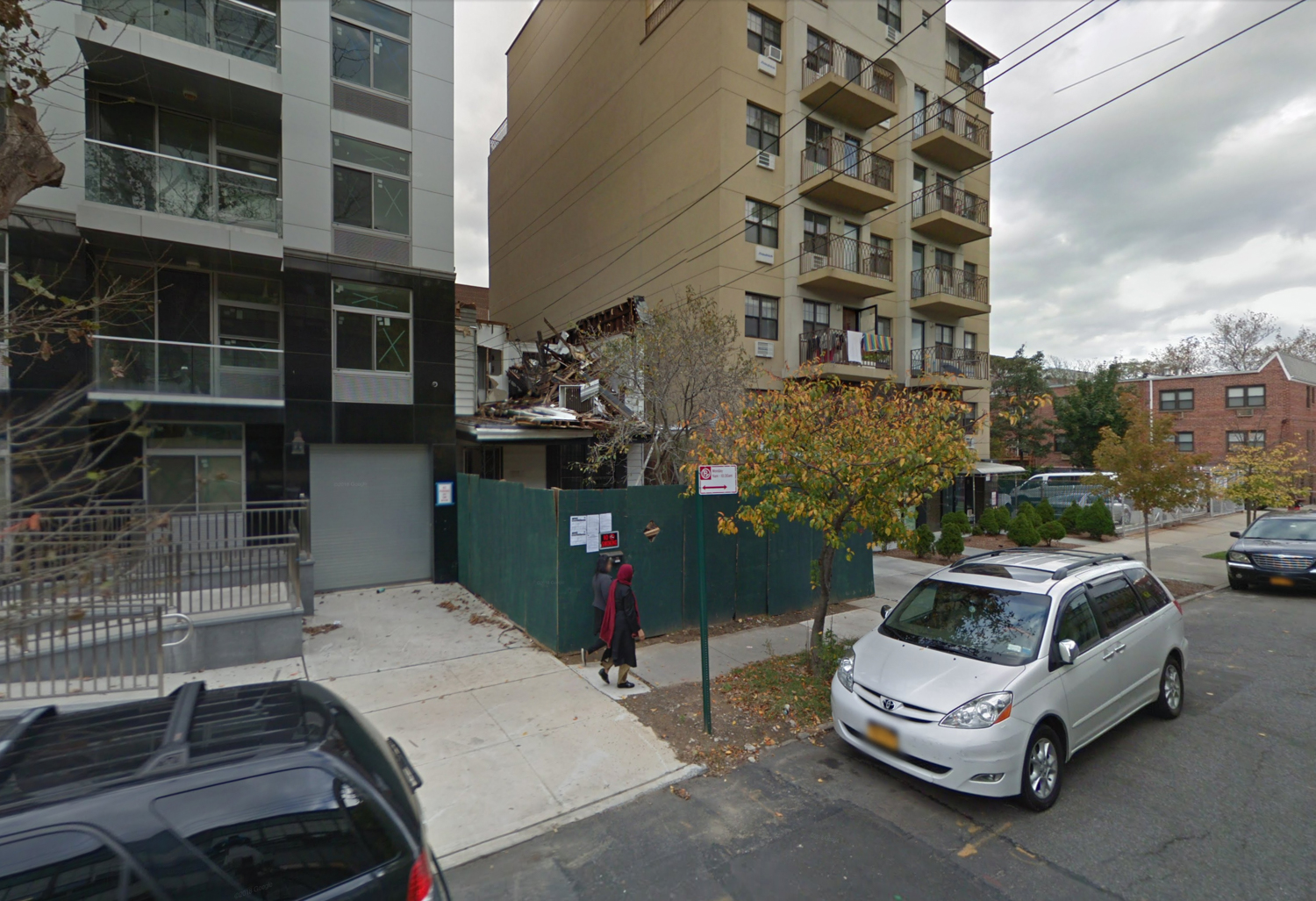 144-75 Barclay Avenue, via Google Maps