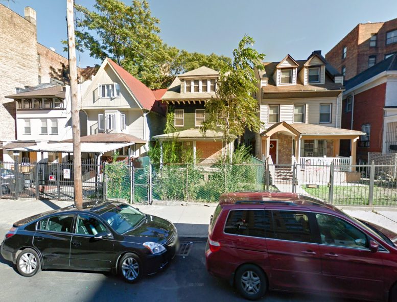 2308 Andrews Avenue N, via Google Maps