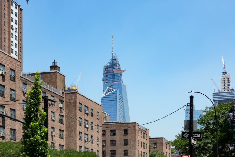 30 Hudson Yards finally topped out, image by Andrew Campbell Nelson