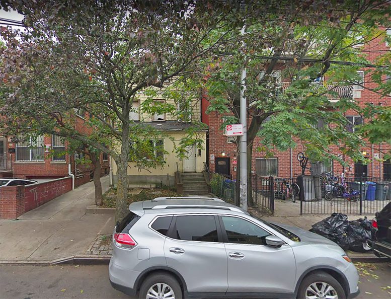 93-09 Lamont Avenue in Flushing, Queens