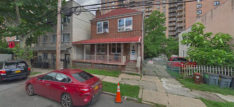 Undeveloped conditions at 3013 Barker Avenue - Google Maps