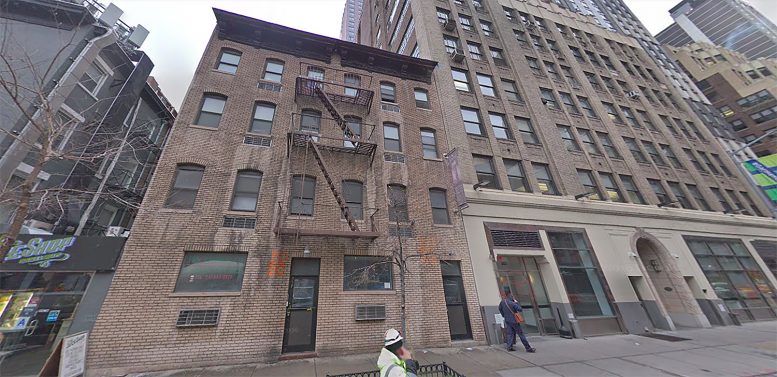 355 West 39th Street in Midtown West, Manhattan