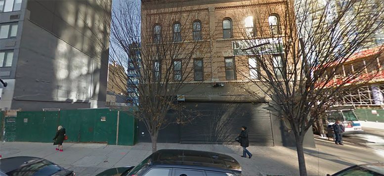 27-55 Jackson Avenue in Long Island City, Queens