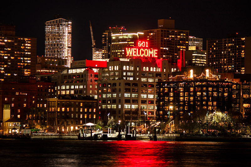 Welcome sign at Panorama in Brooklyn Heights (Photo: Will Femia)