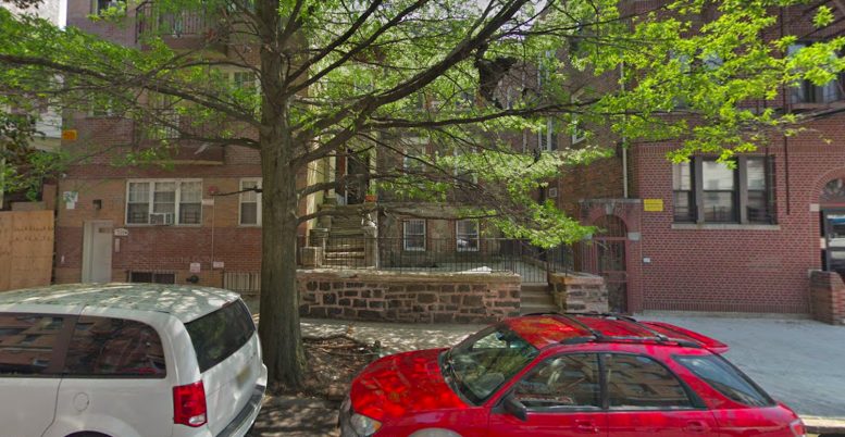 3178 Villa Avenue in Bedford Park, The Bronx
