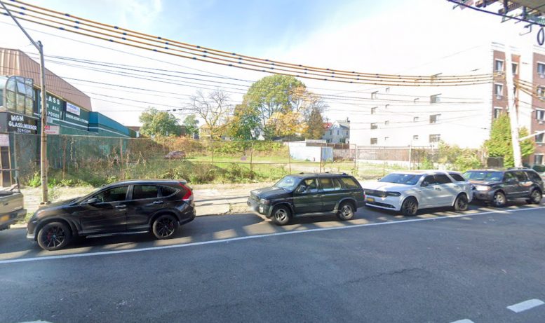 4435 White Plains Road in Wakefield, The Bronx