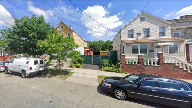 132-47 Metropolitan Avenue in Kew Gardens, Queens