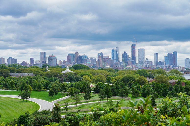 Governor's Island - Photo by Mariusz Lopusiewicz