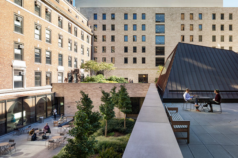 Alternate view of the Jewish Theological Seminary's outdoor garden and courtyard - Courtesy of Michael Moran