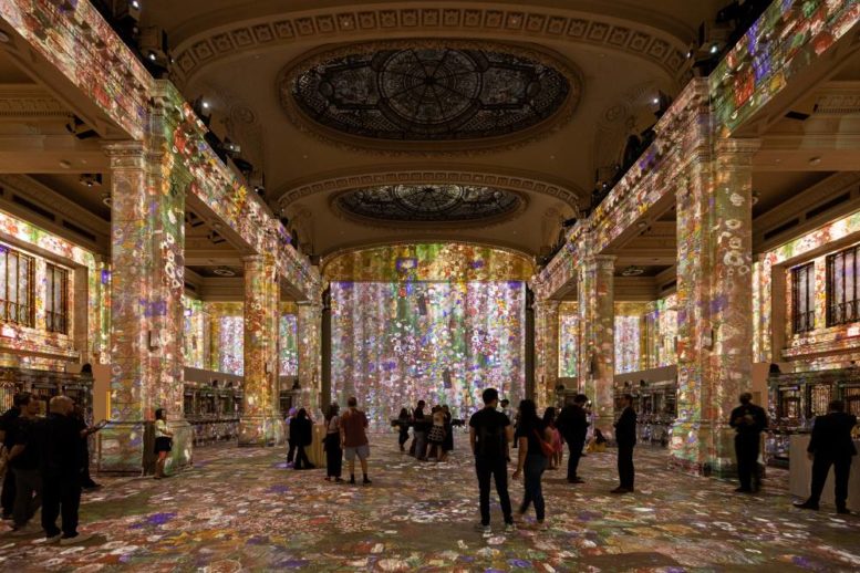 'Gustav Klimt Gold in Motion' at Hall des Lumières - © Culturespaces