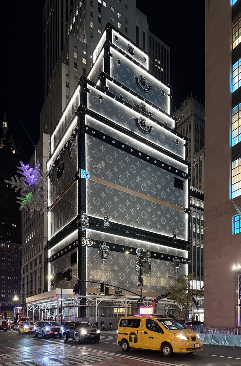 1 East 57th Street. Photo by Michael Young.