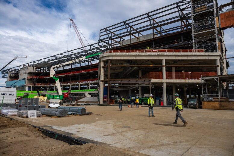 Photograph from topping-out ceremony. Credit: Darren McGee/Office of Governor Kathy Hochul.