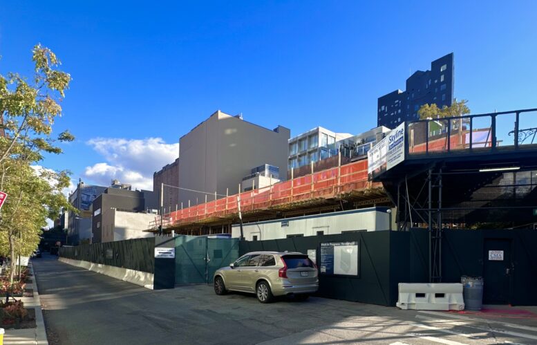 550 West 21st Street. Photo by Michael Young.