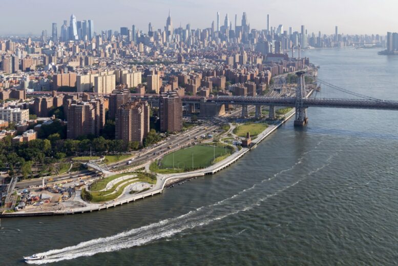 Photograph of East River Park. Credit: Iwan Baan.