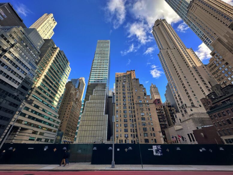 625 Madison Avenue. Photo by Michael Young.