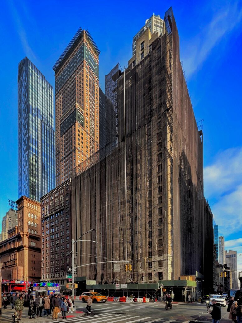 871 7th Avenue. Photo by Michael Young.
