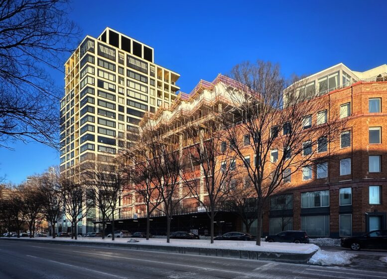 550 West 21st Street. Photo by Michael Young.