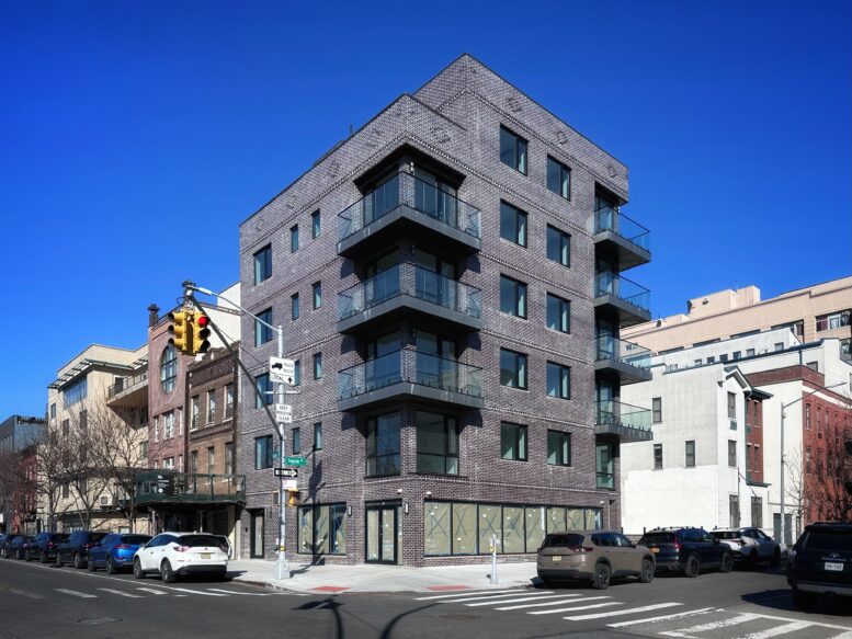 185 Columbia Street. Photo by Michael Young.