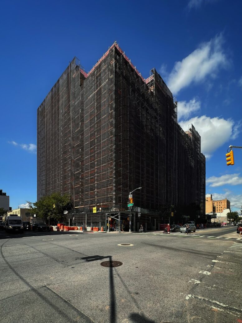 180 East 125th Street. Photo by Michael Young.